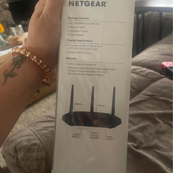 Netgear Dual-Band Black WiFi Router - Picture 2 of 4